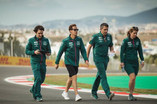 Sebastian Vettel (GER) Aston Martin F1 Team walks the circuit with the team.
07.10.2021. Formula 1 World Championship, Rd 16, Turkish Grand Prix, Istanbul, Turkey, Preparation Day.
- www.xpbimages.com, EMail: requests@xpbimages.com © Copyright: Bearne / XPB Images
