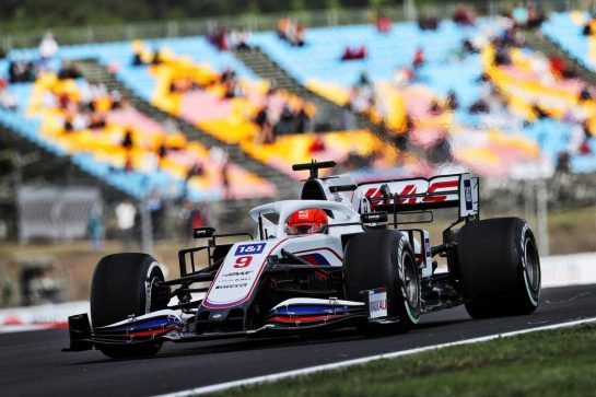 Nikita Mazepin (RUS) Haas F1 Team VF-21.
08.10.2021 Formula 1 World Championship, Rd 16, Turkish Grand Prix, Istanbul, Turkey, Practice Day.
- www.xpbimages.com, EMail: requests@xpbimages.com &copy; Copyright: Moy / XPB Images