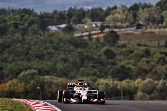 Max Verstappen (NLD) Red Bull Racing RB16B.
08.10.2021 Formula 1 World Championship, Rd 16, Turkish Grand Prix, Istanbul, Turkey, Practice Day.
- www.xpbimages.com, EMail: requests@xpbimages.com &copy; Copyright: Moy / XPB Images