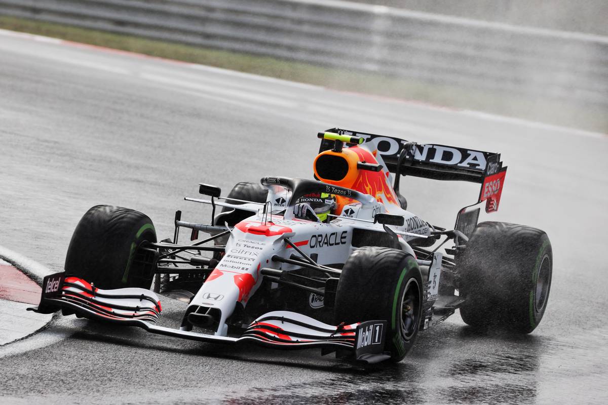 Gasly edges Verstappen in damp final practice in Turkey
