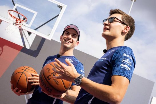 Nicholas Latifi (CDN) Williams Racing and George Russell (GBR) Williams Racing FW43B play basketball in the paddock.
21.10.2021. Formula 1 World Championship, Rd 17, United States Grand Prix, Austin, Texas, USA, Preparation Day.
- www.xpbimages.com, EMail: requests@xpbimages.com © Copyright: Bearne / XPB Images