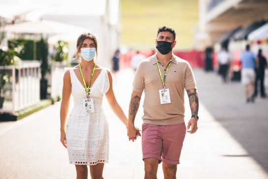 Michael Latifi (CDN) brother of Nicholas Latifi (CDN) Williams Racing, with his girlfriend.
23.10.2021. Formula 1 World Championship, Rd 17, United States Grand Prix, Austin, Texas, USA, Qualifying Day.
- www.xpbimages.com, EMail: requests@xpbimages.com &copy; Copyright: Bearne / XPB Images