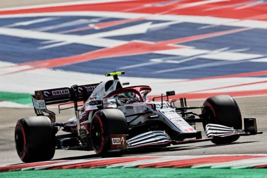 Antonio Giovinazzi (ITA) Alfa Romeo Racing C41.
23.10.2021. Formula 1 World Championship, Rd 17, United States Grand Prix, Austin, Texas, USA, Qualifying Day.
- www.xpbimages.com, EMail: requests@xpbimages.com &copy; Copyright: Batchelor / XPB Images