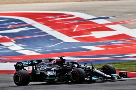 Lewis Hamilton (GBR) Mercedes AMG F1 W12.
23.10.2021. Formula 1 World Championship, Rd 17, United States Grand Prix, Austin, Texas, USA, Qualifying Day.
- www.xpbimages.com, EMail: requests@xpbimages.com &copy; Copyright: Batchelor / XPB Images