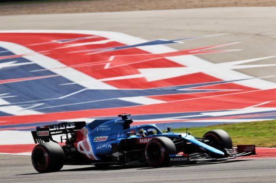Fernando Alonso (ESP) Alpine F1 Team A521.
23.10.2021. Formula 1 World Championship, Rd 17, United States Grand Prix, Austin, Texas, USA, Qualifying Day.
- www.xpbimages.com, EMail: requests@xpbimages.com &copy; Copyright: Batchelor / XPB Images