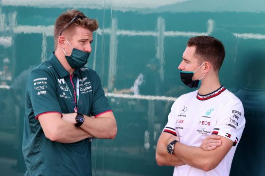 (L to R): Nico Hulkenberg (GER) Aston Martin F1 Team Reserve Driver with Stoffel Vandoorne (BEL) Mercedes AMG F1 Reserve Driver.
23.10.2021. Formula 1 World Championship, Rd 17, United States Grand Prix, Austin, Texas, USA, Qualifying Day.
- www.xpbimages.com, EMail: requests@xpbimages.com &copy; Copyright: Moy / XPB Images