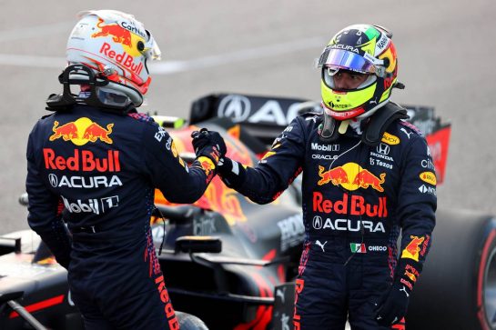 Pole for Max Verstappen (NLD) Red Bull Racing RB16B and 3rd for Sergio Perez (MEX) Red Bull Racing RB16B.
23.10.2021. Formula 1 World Championship, Rd 17, United States Grand Prix, Austin, Texas, USA, Qualifying Day.
- www.xpbimages.com, EMail: requests@xpbimages.com &copy; Copyright: Batchelor / XPB Images