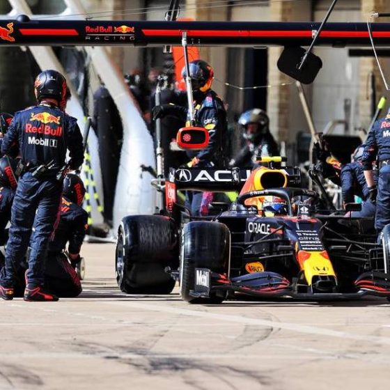 Palmer: US GP showed ‘bizarre dynamic’ between Red Bull drivers