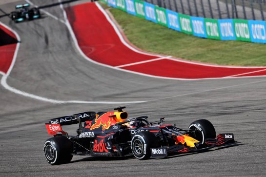 Max Verstappen (NLD) Red Bull Racing RB16B.
24.10.2021. Formula 1 World Championship, Rd 17, United States Grand Prix, Austin, Texas, USA, Race Day.
- www.xpbimages.com, EMail: requests@xpbimages.com &copy; Copyright: Batchelor / XPB Images