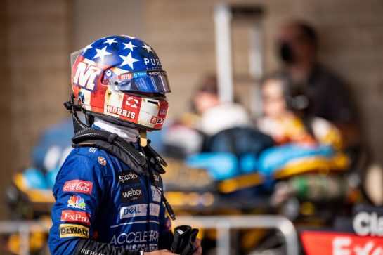 Lando Norris (GBR) McLaren in parc ferme.
24.10.2021. Formula 1 World Championship, Rd 17, United States Grand Prix, Austin, Texas, USA, Race Day.
- www.xpbimages.com, EMail: requests@xpbimages.com &copy; Copyright: Bearne / XPB Images