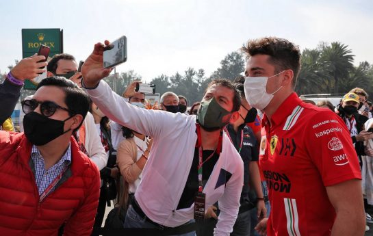 Charles Leclerc (MON) Ferrari with fans.
05.11.2021. Formula 1 World Championship, Rd 18, Mexican Grand Prix, Mexico City, Mexico, Practice Day.
- www.xpbimages.com, EMail: requests@xpbimages.com &copy; Copyright: Batchelor / XPB Images