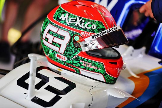 George Russell (GBR) Williams Racing FW43B - Mexican themed helmet.
05.11.2021. Formula 1 World Championship, Rd 18, Mexican Grand Prix, Mexico City, Mexico, Practice Day.
- www.xpbimages.com, EMail: requests@xpbimages.com &copy; Copyright: Batchelor / XPB Images