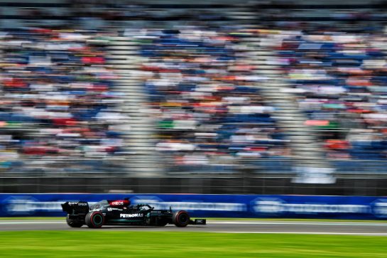 Lewis Hamilton (GBR) Mercedes AMG F1 W12.
05.11.2021. Formula 1 World Championship, Rd 18, Mexican Grand Prix, Mexico City, Mexico, Practice Day.
- www.xpbimages.com, EMail: requests@xpbimages.com &copy; Copyright: Carrezevoli / XPB Images