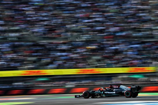 Lewis Hamilton (GBR) Mercedes AMG F1 W12.
05.11.2021. Formula 1 World Championship, Rd 18, Mexican Grand Prix, Mexico City, Mexico, Practice Day.
- www.xpbimages.com, EMail: requests@xpbimages.com &copy; Copyright: Carrezevoli / XPB Images