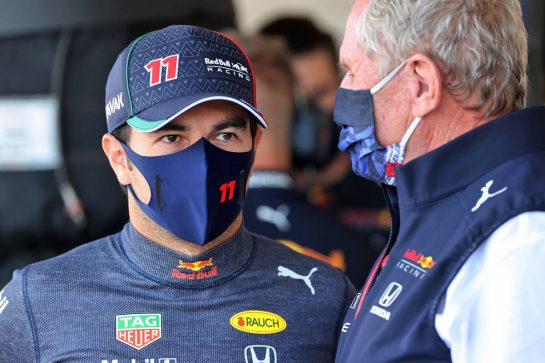 (L to R): Sergio Perez (MEX) Red Bull Racing with Dr Helmut Marko (AUT) Red Bull Motorsport Consultant.
06.11.2021. Formula 1 World Championship, Rd 18, Mexican Grand Prix, Mexico City, Mexico, Qualifying Day.
- www.xpbimages.com, EMail: requests@xpbimages.com © Copyright: Batchelor / XPB Images