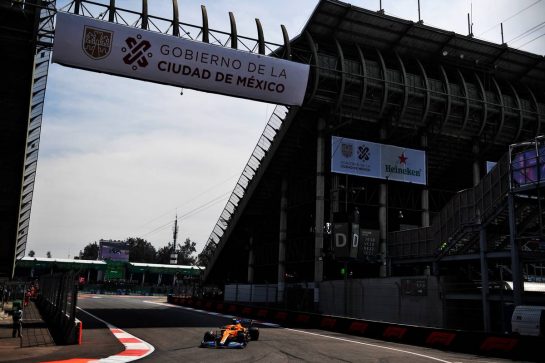 Lando Norris (GBR) McLaren MCL35M.
06.11.2021. Formula 1 World Championship, Rd 18, Mexican Grand Prix, Mexico City, Mexico, Qualifying Day.
- www.xpbimages.com, EMail: requests@xpbimages.com © Copyright: Carrezevoli / XPB Images