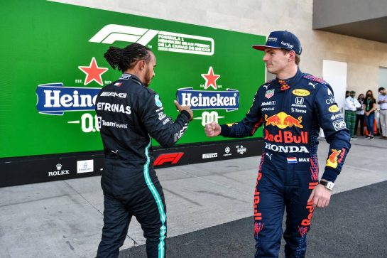 (L to R): Lewis Hamilton (GBR) Mercedes AMG F1 and Max Verstappen (NLD) Red Bull Racing in qualifying parc ferme.
06.11.2021. Formula 1 World Championship, Rd 18, Mexican Grand Prix, Mexico City, Mexico, Qualifying Day.
- www.xpbimages.com, EMail: requests@xpbimages.com © Copyright: FIA Pool Image for Editorial Use Only
