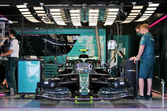 Aston Martin F1 Team AMR21 of Sebastian Vettel (GER).
13.11.2021. Formula 1 World Championship, Rd 19, Brazilian Grand Prix, Sao Paulo, Brazil, Sprint Race Day.
- www.xpbimages.com, EMail: requests@xpbimages.com © Copyright: XPB Images