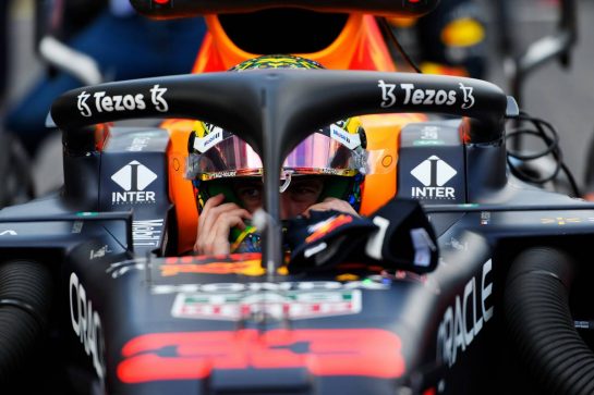 Max Verstappen (NLD) Red Bull Racing RB16B on the grid.
13.11.2021. Formula 1 World Championship, Rd 19, Brazilian Grand Prix, Sao Paulo, Brazil, Sprint Race Day.
- www.xpbimages.com, EMail: requests@xpbimages.com © Copyright: Carezzevoli / XPB Images
