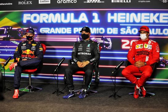 (L to R): Max Verstappen (NLD) Red Bull Racing; Valtteri Bottas (FIN) Mercedes AMG F1; and Carlos Sainz Jr (ESP) Ferrari, in the post Sprint FIA Press Conference.
13.11.2021. Formula 1 World Championship, Rd 19, Brazilian Grand Prix, Sao Paulo, Brazil, Sprint Race Day.
- www.xpbimages.com, EMail: requests@xpbimages.com © Copyright: Batchelor / XPB Images