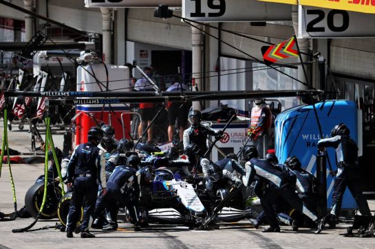 Nicholas Latifi (CDN) Williams Racing FW43B makes a pit stop.
14.11.2021. Formula 1 World Championship, Rd 19, Brazilian Grand Prix, Sao Paulo, Brazil, Race Day.
- www.xpbimages.com, EMail: requests@xpbimages.com &copy; Copyright: Batchelor / XPB Images