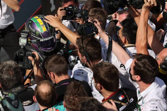 1st place Lewis Hamilton (GBR) Mercedes AMG F1 W12.
14.11.2021. Formula 1 World Championship, Rd 19, Brazilian Grand Prix, Sao Paulo, Brazil, Race Day.
- www.xpbimages.com, EMail: requests@xpbimages.com &copy; Copyright: Batchelor / XPB Images