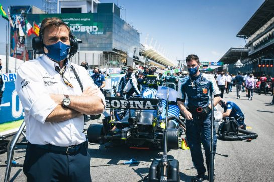 Jost Capito (GER) Williams Racing Chief Executive Officer on the grid.
14.11.2021. Formula 1 World Championship, Rd 19, Brazilian Grand Prix, Sao Paulo, Brazil, Race Day.
- www.xpbimages.com, EMail: requests@xpbimages.com &copy; Copyright: Batchelor / XPB Images