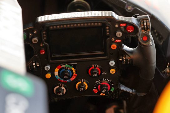 Red Bull Racing RB16B steering wheel.
18.11.2021. Formula 1 World Championship, Rd 20, Qatar Grand Prix, Doha, Qatar, Preparation Day.
- www.xpbimages.com, EMail: requests@xpbimages.com © Copyright: Batchelor / XPB Images