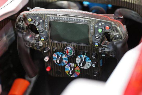 Alfa Romeo Racing C41 steering wheel.
18.11.2021. Formula 1 World Championship, Rd 20, Qatar Grand Prix, Doha, Qatar, Preparation Day.
- www.xpbimages.com, EMail: requests@xpbimages.com © Copyright: Batchelor / XPB Images