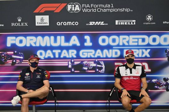 (L to R): Max Verstappen (NLD) Red Bull Racing and Antonio Giovinazzi (ITA) Alfa Romeo Racing in the FIA Press Conference.
18.11.2021. Formula 1 World Championship, Rd 20, Qatar Grand Prix, Doha, Qatar, Preparation Day.
- www.xpbimages.com, EMail: requests@xpbimages.com © Copyright: FIA Pool Image for Editorial Use Only