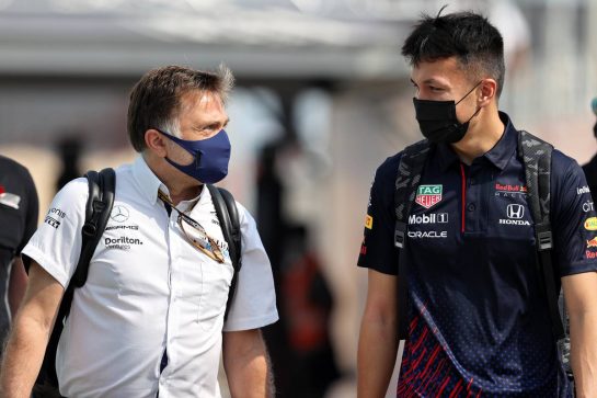 (L to R): Jost Capito (GER) Williams Racing Chief Executive Officer with Alexander Albon (THA) Red Bull Racing Reserve and Development Driver.
19.11.2021 Formula 1 World Championship, Rd 20, Qatar Grand Prix, Doha, Qatar, Practice Day.
- www.xpbimages.com, EMail: requests@xpbimages.com © Copyright: Moy / XPB Images