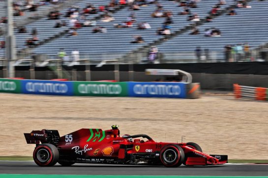 Carlos Sainz Jr (ESP) Ferrari SF-21.
19.11.2021 Formula 1 World Championship, Rd 20, Qatar Grand Prix, Doha, Qatar, Practice Day.
- www.xpbimages.com, EMail: requests@xpbimages.com © Copyright: Batchelor / XPB Images