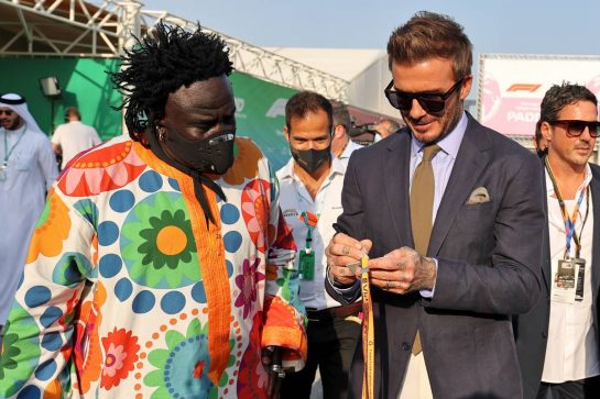 (L to R): Mr Moko (SEN) Crown Hearts Jewelry with David Beckham (GBR) Former Football Player.
21.11.2021. Formula 1 World Championship, Rd 20, Qatar Grand Prix, Doha, Qatar, Race Day.
- www.xpbimages.com, EMail: requests@xpbimages.com © Copyright: Moy / XPB Images