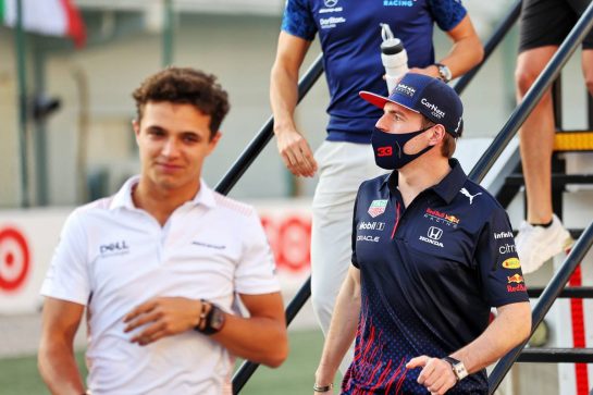 Max Verstappen (NLD) Red Bull Racing on the drivers parade.
21.11.2021. Formula 1 World Championship, Rd 20, Qatar Grand Prix, Doha, Qatar, Race Day.
- www.xpbimages.com, EMail: requests@xpbimages.com © Copyright: Batchelor / XPB Images