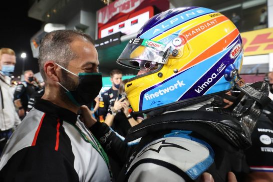 Fernando Alonso (ESP) Alpine F1 Team celebrates his third position with the team.
21.11.2021. Formula 1 World Championship, Rd 20, Qatar Grand Prix, Doha, Qatar, Race Day.
- www.xpbimages.com, EMail: requests@xpbimages.com © Copyright: Charniaux / XPB Images