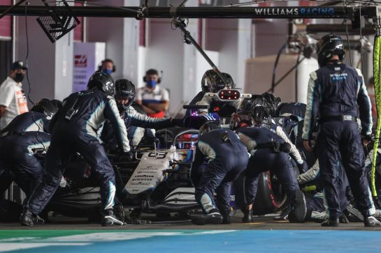 George Russell (GBR) Williams Racing FW43B makes a pit stop.
21.11.2021. Formula 1 World Championship, Rd 20, Qatar Grand Prix, Doha, Qatar, Race Day.
- www.xpbimages.com, EMail: requests@xpbimages.com © Copyright: Charniaux / XPB Images