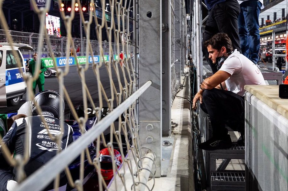 Enzo Fittipaldi suffers broken heel in Jeddah F2 crash