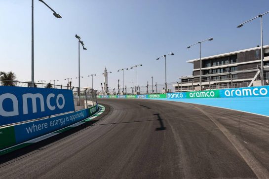 Track Atmosphere
02.12.2021. Formula 1 World Championship, Rd 21, Saudi Arabian Grand Prix, Jeddah, Saudi Arabia, Preparation Day.
- www.xpbimages.com, EMail: requests@xpbimages.com © Copyright: Charniaux / XPB Images