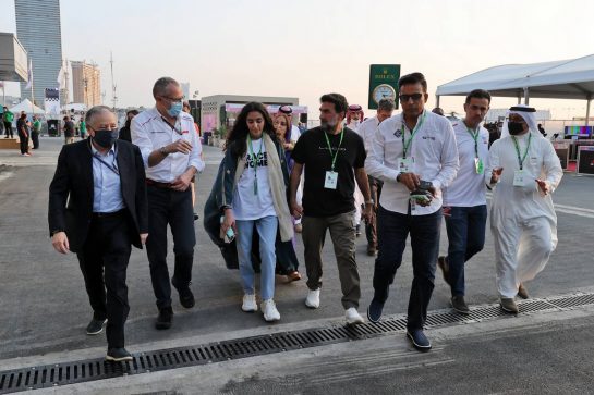 Jean Todt (FRA) FIA President and Stefano Domenicali (ITA) Formula One President and CEO with paddock guests.
02.12.2021. Formula 1 World Championship, Rd 21, Saudi Arabian Grand Prix, Jeddah, Saudi Arabia, Preparation Day.
- www.xpbimages.com, EMail: requests@xpbimages.com © Copyright: Moy / XPB Images