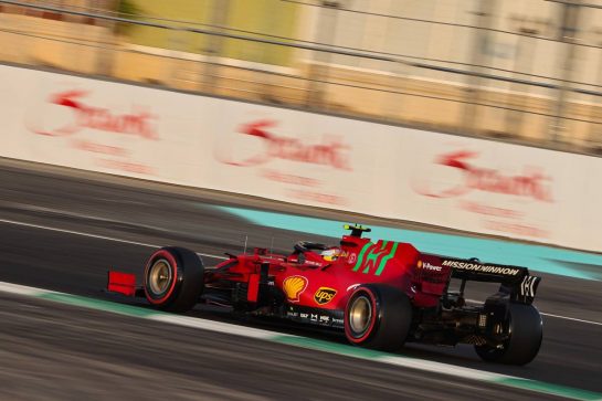 Carlos Sainz Jr (ESP), Scuderia Ferrari
03.12.2021 Formula 1 World Championship, Rd 21, Saudi Arabian Grand Prix, Jeddah, Saudi Arabia, Practice Day.
- www.xpbimages.com, EMail: requests@xpbimages.com © Copyright: Charniaux / XPB Images
