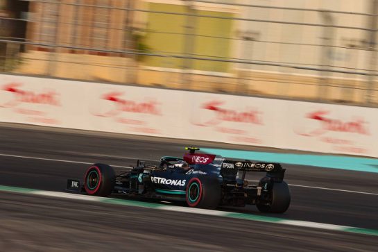 Valtteri Bottas (FIN), Mercedes AMG F1
03.12.2021 Formula 1 World Championship, Rd 21, Saudi Arabian Grand Prix, Jeddah, Saudi Arabia, Practice Day.
- www.xpbimages.com, EMail: requests@xpbimages.com © Copyright: Charniaux / XPB Images