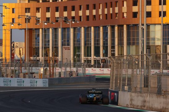 Lance Stroll (CDN), Aston Martin F1 Team
03.12.2021 Formula 1 World Championship, Rd 21, Saudi Arabian Grand Prix, Jeddah, Saudi Arabia, Practice Day.
- www.xpbimages.com, EMail: requests@xpbimages.com © Copyright: Charniaux / XPB Images
