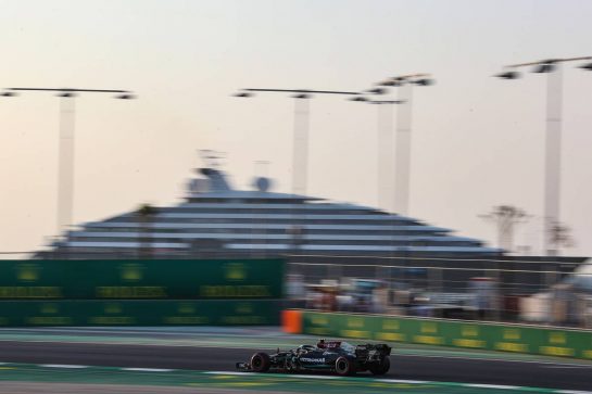 Valtteri Bottas (FIN), Mercedes AMG F1
03.12.2021 Formula 1 World Championship, Rd 21, Saudi Arabian Grand Prix, Jeddah, Saudi Arabia, Practice Day.
- www.xpbimages.com, EMail: requests@xpbimages.com © Copyright: Charniaux / XPB Images