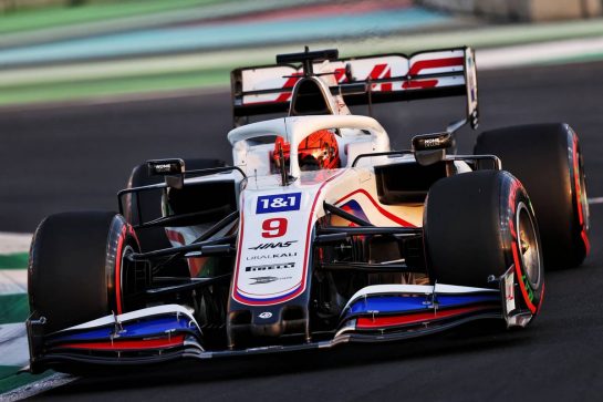 Nikita Mazepin (RUS) Haas F1 Team VF-21.
03.12.2021 Formula 1 World Championship, Rd 21, Saudi Arabian Grand Prix, Jeddah, Saudi Arabia, Practice Day.
- www.xpbimages.com, EMail: requests@xpbimages.com © Copyright: Moy / XPB Images