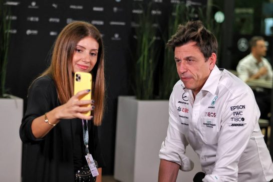 Toto Wolff (GER) Mercedes AMG F1 Shareholder and Executive Director.
03.12.2021 Formula 1 World Championship, Rd 21, Saudi Arabian Grand Prix, Jeddah, Saudi Arabia, Practice Day.
- www.xpbimages.com, EMail: requests@xpbimages.com © Copyright: Moy / XPB Images