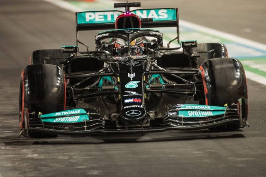 Lewis Hamilton (GBR) Mercedes AMG F1 W12.
03.12.2021 Formula 1 World Championship, Rd 21, Saudi Arabian Grand Prix, Jeddah, Saudi Arabia, Practice Day.
- www.xpbimages.com, EMail: requests@xpbimages.com © Copyright: Bearne / XPB Images