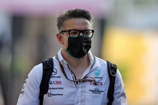 Peter Bonnington (GBR) Mercedes AMG F1 Race Engineer.
04.12.2021. Formula 1 World Championship, Rd 21, Saudi Arabian Grand Prix, Jeddah, Saudi Arabia, Qualifying Day.
- www.xpbimages.com, EMail: requests@xpbimages.com &copy; Copyright: Moy / XPB Images