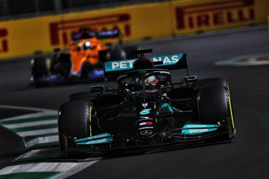 Lewis Hamilton (GBR) Mercedes AMG F1 W12.
04.12.2021. Formula 1 World Championship, Rd 21, Saudi Arabian Grand Prix, Jeddah, Saudi Arabia, Qualifying Day.
- www.xpbimages.com, EMail: requests@xpbimages.com &copy; Copyright: Moy / XPB Images