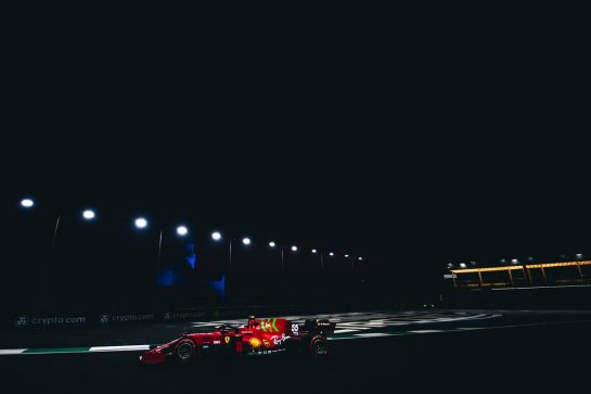 Carlos Sainz Jr (ESP) Ferrari SF-21.
04.12.2021. Formula 1 World Championship, Rd 21, Saudi Arabian Grand Prix, Jeddah, Saudi Arabia, Qualifying Day.
- www.xpbimages.com, EMail: requests@xpbimages.com &copy; Copyright: Bearne / XPB Images