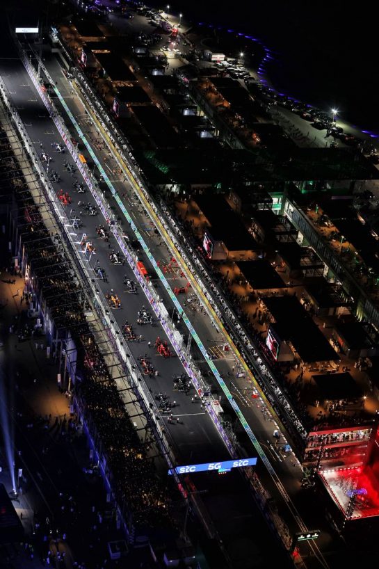 The grid before the start of the race.
05.12.2021. Formula 1 World Championship, Rd 21, Saudi Arabian Grand Prix, Jeddah, Saudi Arabia, Race Day.
- www.xpbimages.com, EMail: requests@xpbimages.com &copy; Copyright: Moy / XPB Images